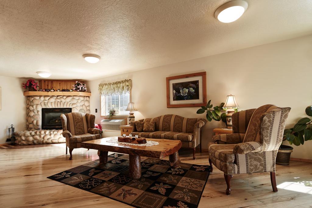 Columbine Inn And Suites Leadville Exterior photo